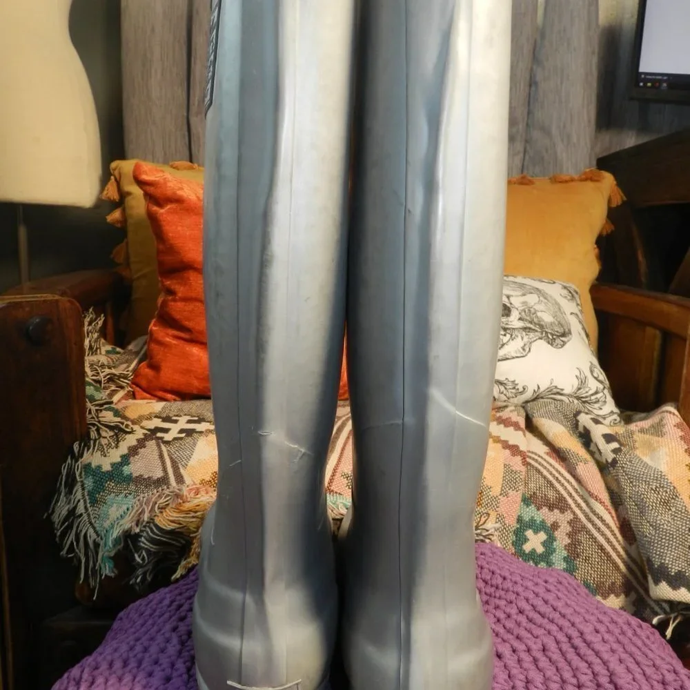 Ralph Lauren Girls Silver Distressed Slip On Knee High Rubber Water Boots Size 4
